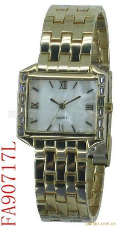 深圳市鴻源達表業(yè) 專業(yè)設計生產銷售石英手表